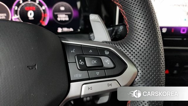 Volkswagen Golf 8th Generation 2025 Черный из Кореи, фото 6