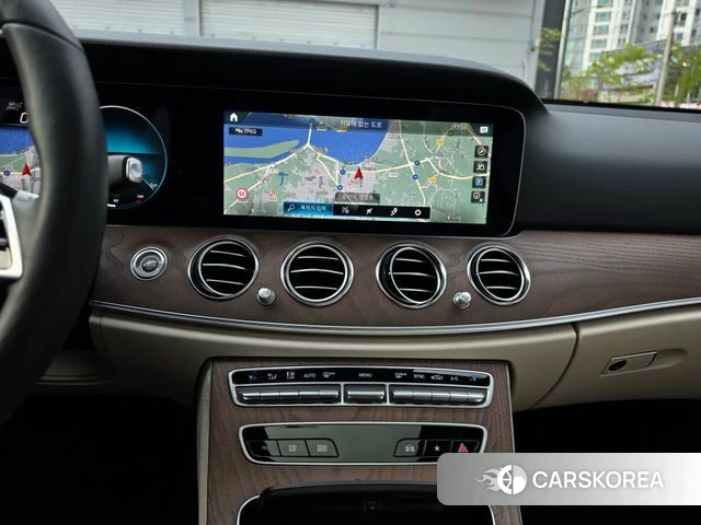 Mercedes-Benz E-Class W213 2023 Черный из Кореи, фото 6