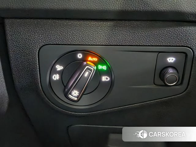 Volkswagen Tiguan second Generation 2023 Серый из Кореи, фото 6