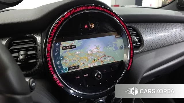 Mini Cooper Electric 2023 Белый из Кореи, фото 6