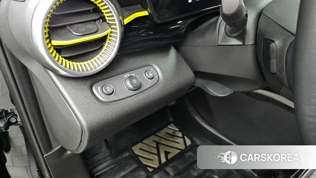 Chevrolet (GM Daewoo) Trax Crossover 2023 Черный из Кореи, фото 6