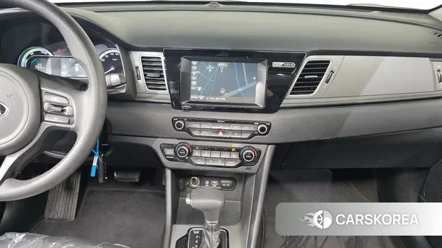 Kia Niro 2018 Белый из Кореи, фото 6