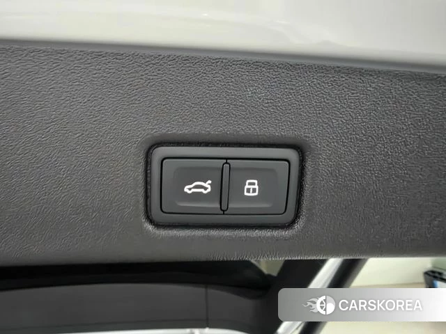 Audi Q5 (80A) 2025 Белый из Кореи, фото 6