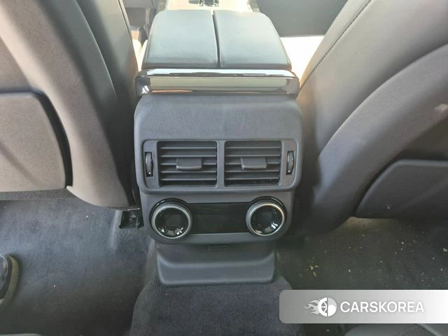 Land Rover Range Rover Velar 2025 Белый из Кореи, фото 6