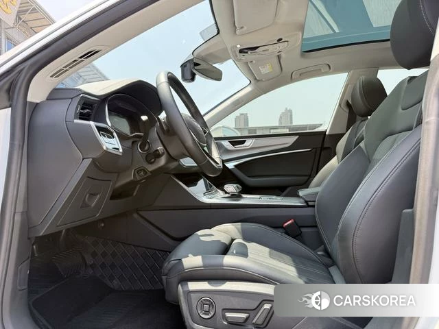 Audi A7 2024 Белый из Китая, фото 6