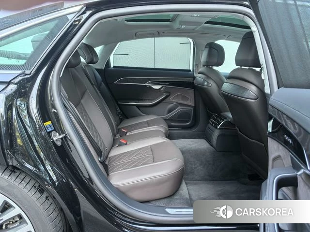 Audi A8 2025 Черный из Китая, фото 6