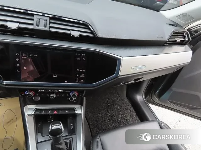 Audi Q3 (F3) 2020 Серый из Кореи, фото 6