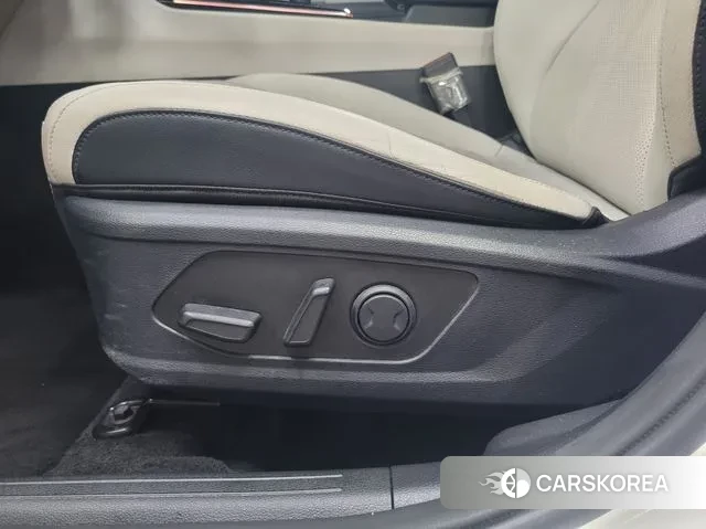 Kia Sportage 5th Generation Hybrid 2023 Белый из Кореи, фото 6