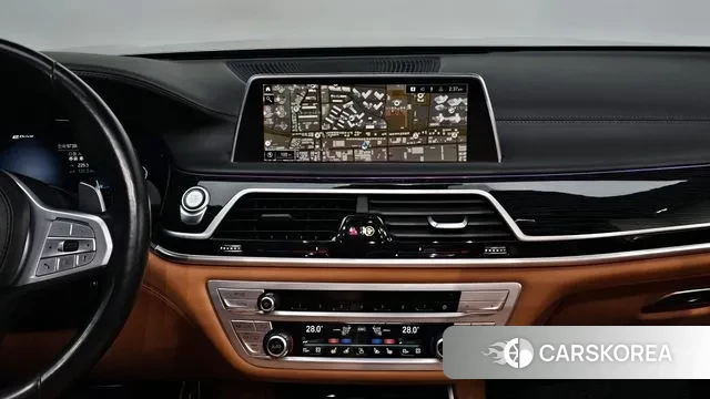 BMW 7 Series (G11) 2021 Серебряный из Кореи, фото 6