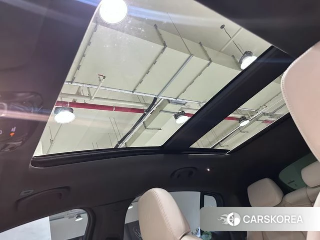 Maserati Grecale 2024 Светло-серебряный цвет из Кореи, фото 6