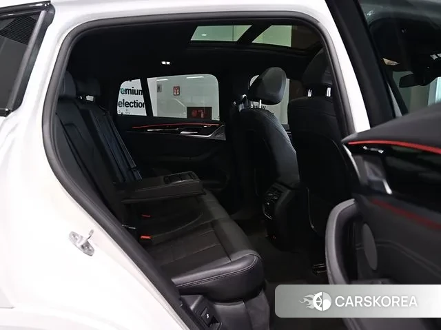 BMW X4 (G02) 2024 Белый из Кореи, фото 6