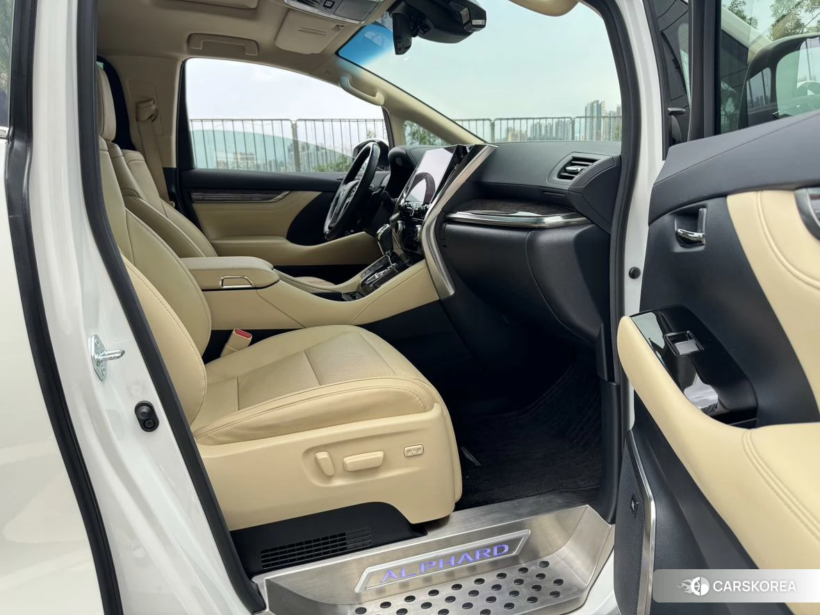 Toyota Elfa 2021 Белый из Китая, фото 6