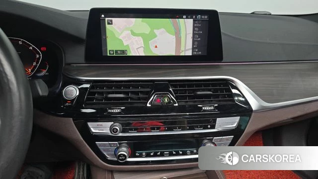 BMW 5 Series (G30) 2019 Белый из Кореи, фото 6