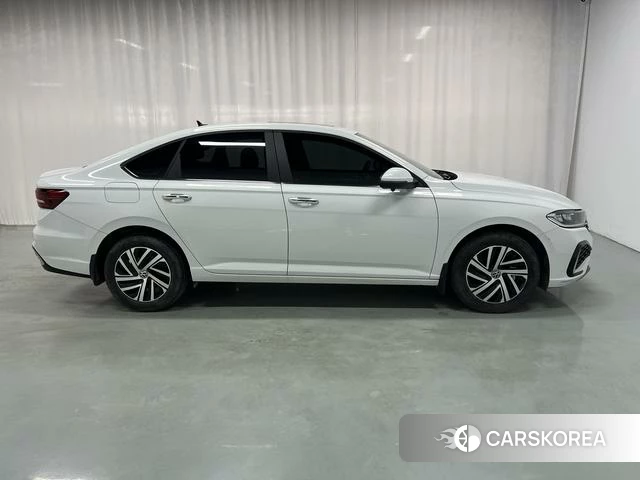 Volkswagen Lavida 2023 Белый из Китая, фото 6
