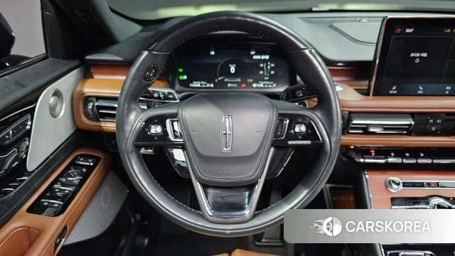 Lincoln Aviator 2nd generation 2023 Черный из Кореи, фото 6
