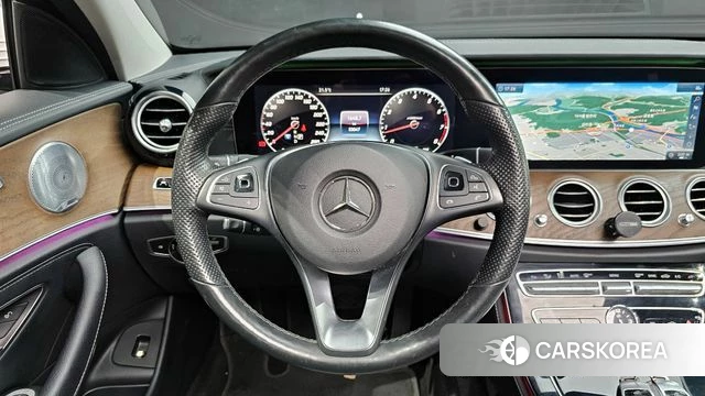 Mercedes-Benz E-Class W213 2018 Белый из Кореи, фото 6
