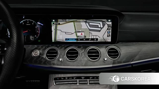 Mercedes-Benz E-Class W213 2023 Серебристо-серый из Кореи, фото 6