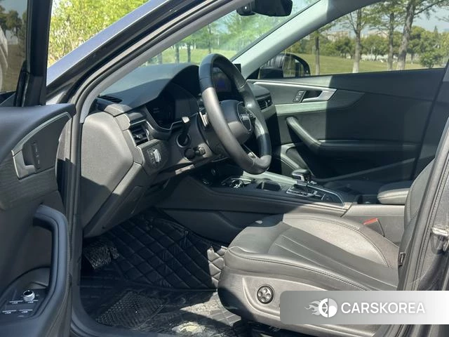 Audi A4L 2022 Темно-серый из Китая, фото 6