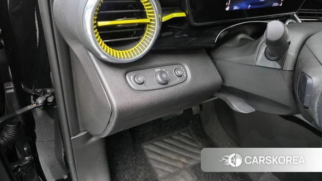 Chevrolet (GM Daewoo) Trax Crossover 2023 Черный из Кореи, фото 6