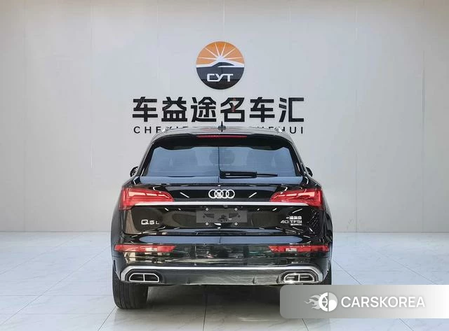 Audi Q5L 2022 Черный из Китая, фото 6
