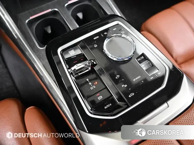 BMW 7 Series (G70) 2023 Белый из Кореи, фото 6