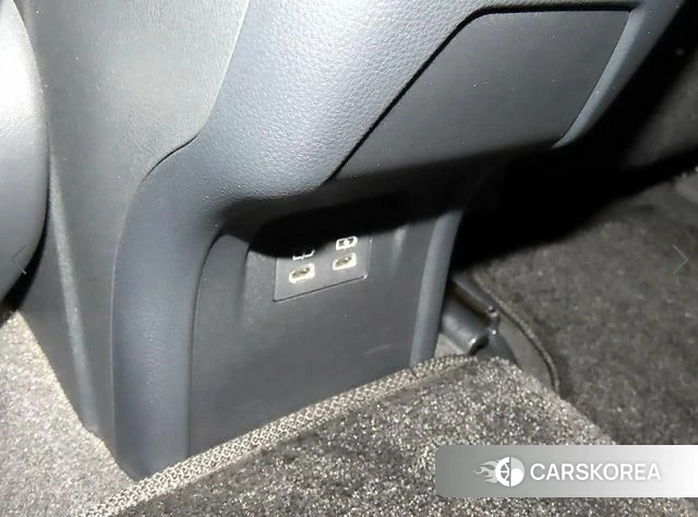Toyota Prius 5th Generation 2024 Серебристо-серый из Кореи, фото 6