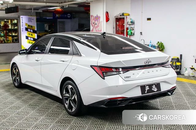 Hyundai Elantra 2022 Белый из Китая, фото 6