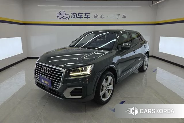 Audi Q2L 2020 Темно-серый из Китая, фото 6
