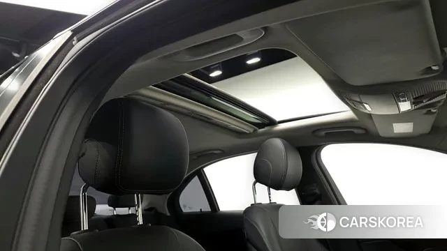 Mercedes-Benz C-Class W205 2018 Черный из Кореи, фото 6