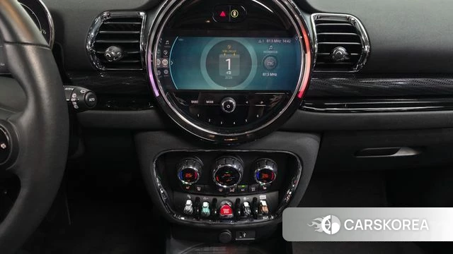 Mini Cooper Clubman 2023 Серебристо-серый из Кореи, фото 6