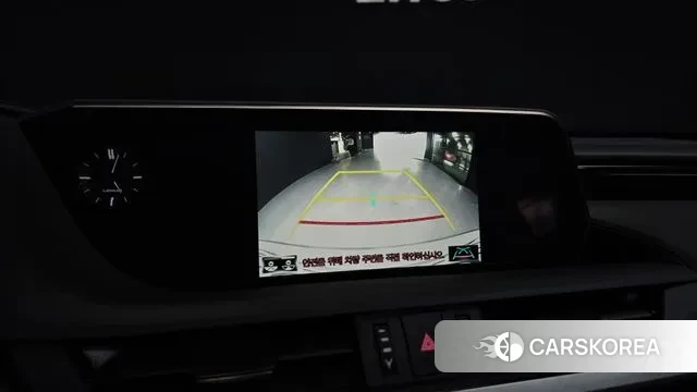 Lexus ES300h 7th generation 2018 Серебристо-серый из Кореи, фото 6