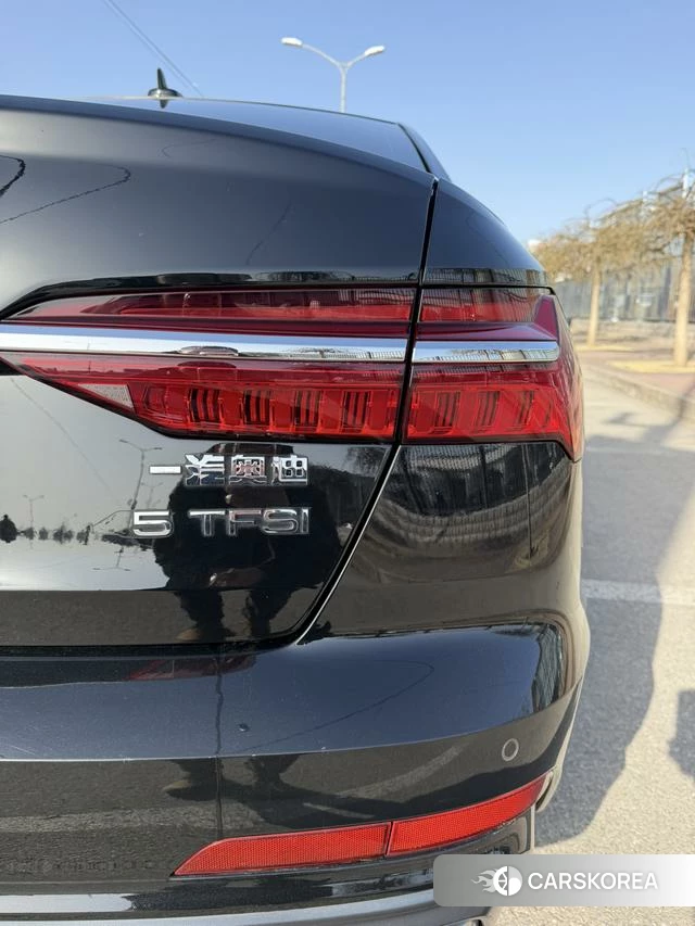 Audi A6L 2021 Черный из Китая, фото 6