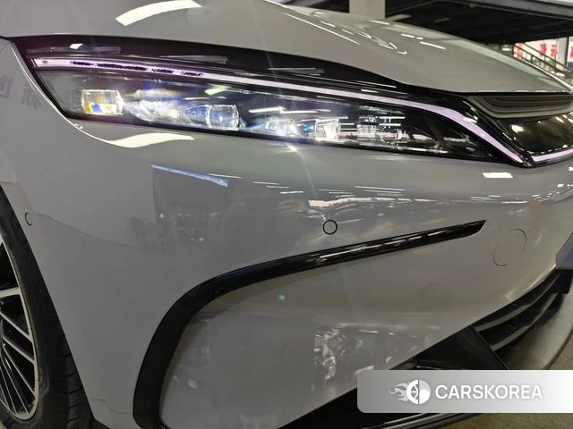 BYD Han DM 2025 Серебристо-серый из Китая, фото 6