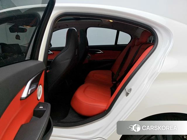 BMW 1 series 2023 Белый из Китая, фото 6