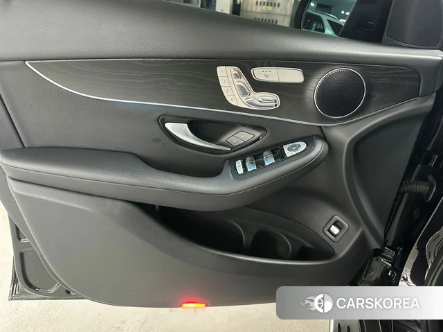 Mercedes-Benz GLC-Class X253 2019 Черный из Кореи, фото 6