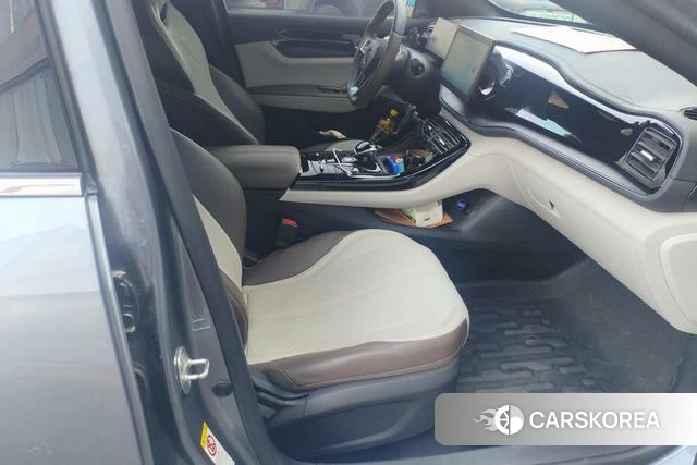 BYD Qin PLUS DM 2025 Темно-серый из Китая, фото 6