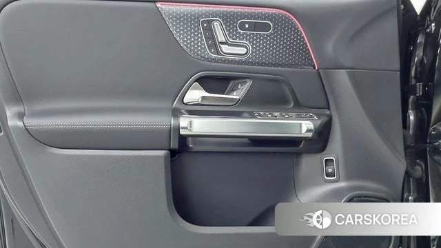 Mercedes-Benz EQB X243 2025 Черный из Кореи, фото 6