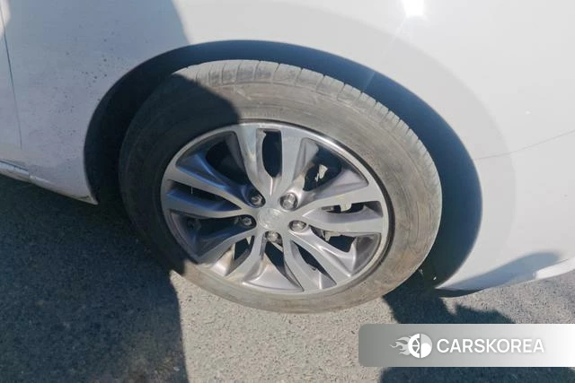 Buick Yinglang 2021 Белый из Китая, фото 6