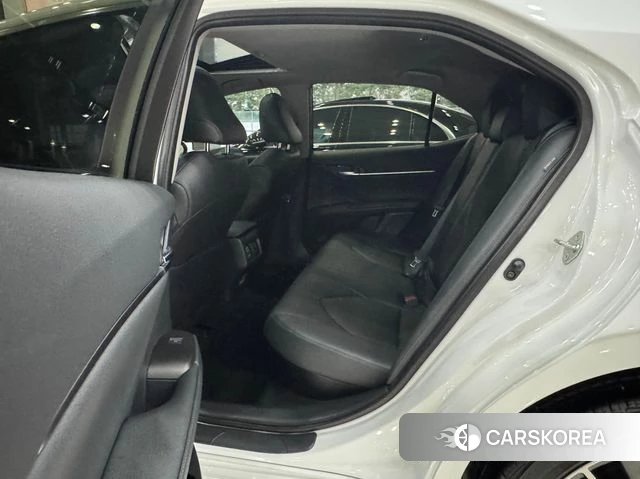 Toyota Camry (XV70) 2024 Белый из Кореи, фото 6