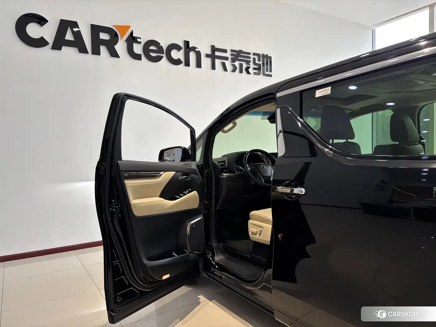 Toyota Vellfire 2021 Черный из Китая, фото 6
