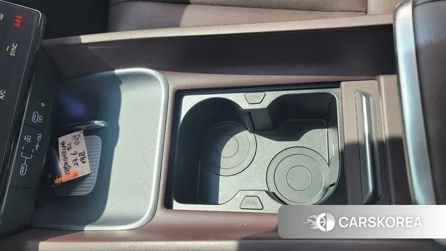 Hyundai Grandeur (GN7) 2023 Серебристо-серый из Кореи, фото 6