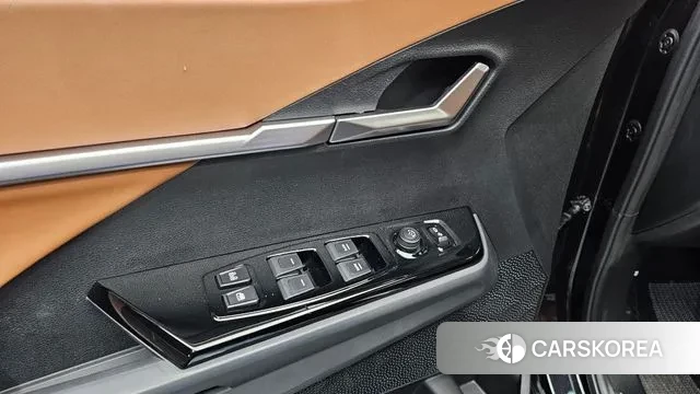 Ssangyong Torres 2023 Черный из Кореи, фото 6