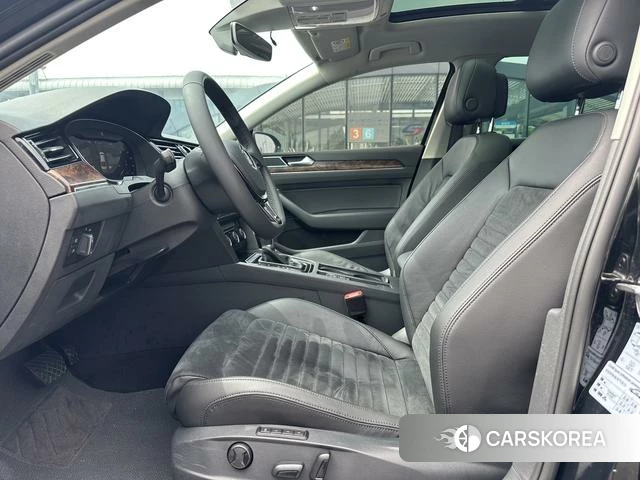Volkswagen Magotan 2018 Черный из Китая, фото 6
