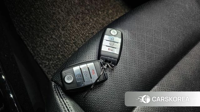 Kia Stonic 2018 Синий из Кореи, фото 6