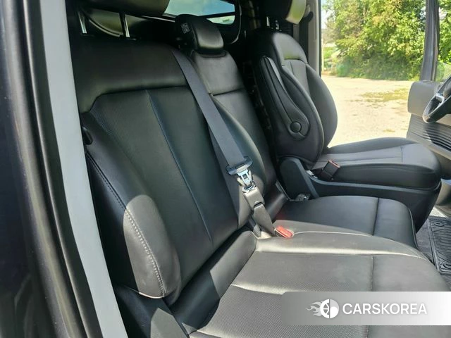 Hyundai Staria 2023 Серый из Кореи, фото 6