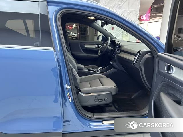 Volvo XC40 2023 Синий из Китая, фото 6