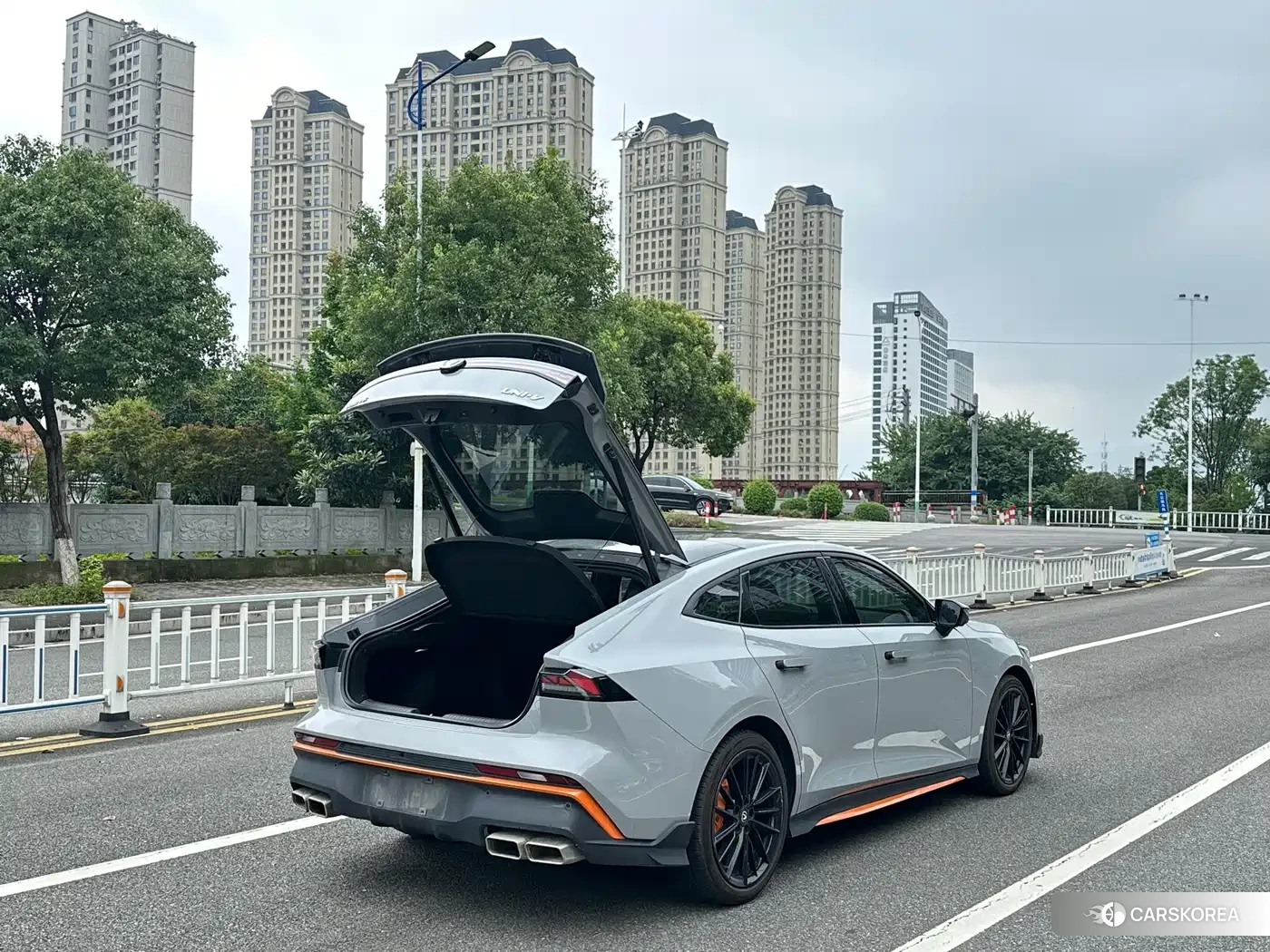 Chang'an Changan UNI-V 2024 Silver/gray из Китая, фото 6