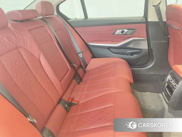 BMW 3 series 2024 Черный из Китая, фото 6
