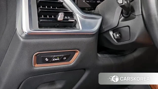 BMW X7 (G07) 2023 Белый из Кореи, фото 6