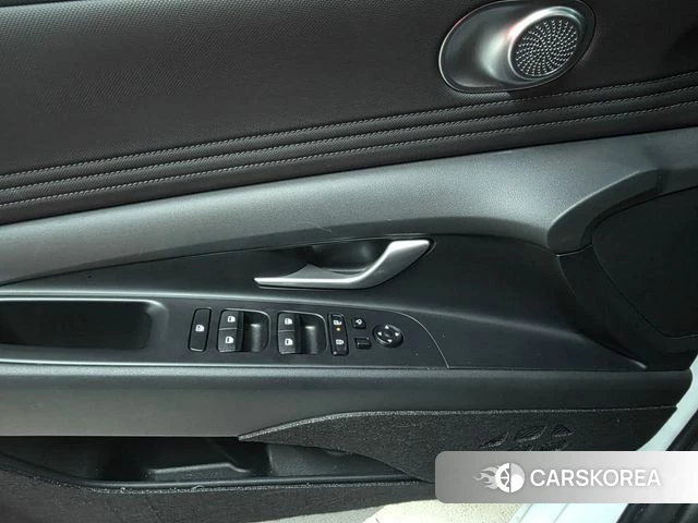 Hyundai The New Avante (CN7) 2024 Белый из Кореи, фото 6